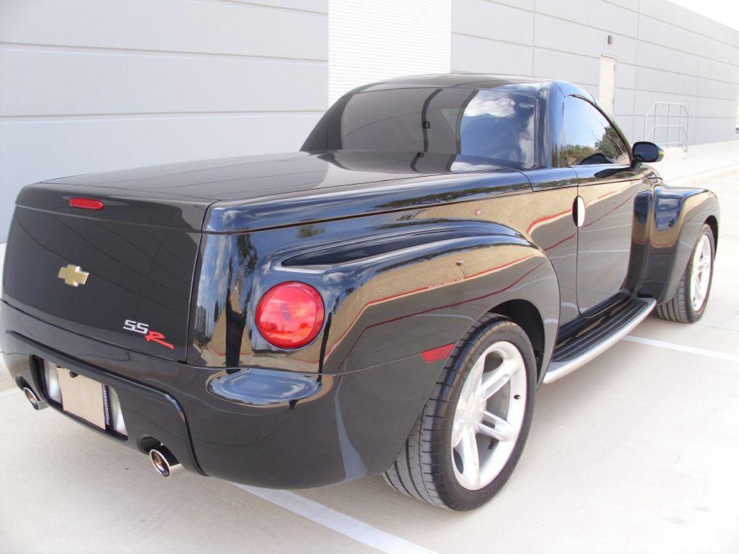 2003 BLACK CHEVROLET SSR (1GCES14P93B) with an 5.3L engine, Automatic transmission, located at 12019 San Pedro Avenue, San Antonio, TX, 78216, (210) 494-5895, 29.550915, -98.491142 - We provide financing options through various third-party Credit Unions and Auto Finance Companies, including RBFCU, USAA, SSFCU, Pen Fed, Navy Fed, Credit Human Credit Union of Texas, and most other credit unions. We also work with major banks such as Capital One and Broadway Bank. Payment methods a - Photo#5