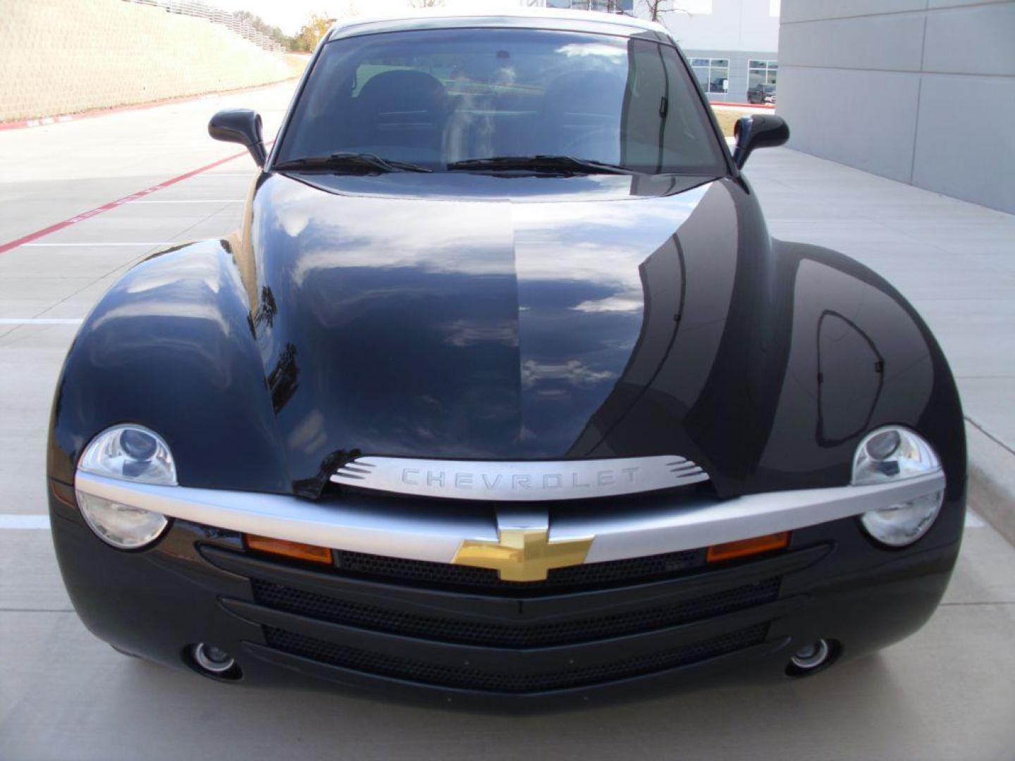 2003 BLACK CHEVROLET SSR (1GCES14P93B) with an 5.3L engine, Automatic transmission, San Antonio, TX, 78216, (208) 269-7240, 29.424601, -98.495140 - FANTASTIC VEHICLE!! 20 Inch Plus Wheels, Hard Top, Leather Seats, Front Seat Heaters, BOSE Sound System, Automatic Transmission; Air Conditioning; Power Windows; Power Locks; Power Steering; Tilt Wheel; Power Seat(S); AM/FM CD; Pass Key Security; Daytime Running Lights; Dual Air Bags Front and Sides - Photo#3