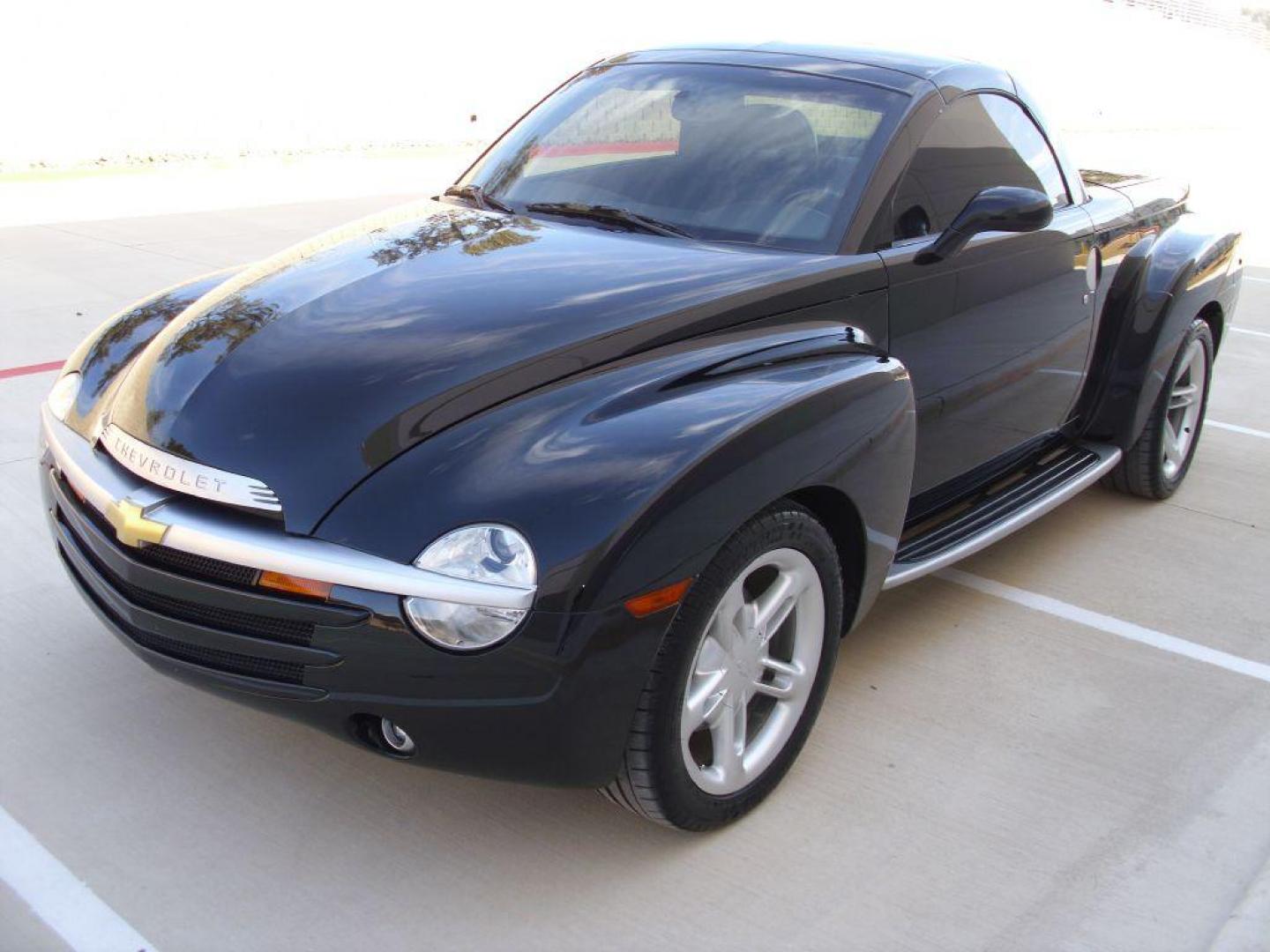 2003 BLACK CHEVROLET SSR (1GCES14P93B) with an 5.3L engine, Automatic transmission, San Antonio, TX, 78216, (208) 269-7240, 29.424601, -98.495140 - FANTASTIC VEHICLE!! 20 Inch Plus Wheels, Hard Top, Leather Seats, Front Seat Heaters, BOSE Sound System, Automatic Transmission; Air Conditioning; Power Windows; Power Locks; Power Steering; Tilt Wheel; Power Seat(S); AM/FM CD; Pass Key Security; Daytime Running Lights; Dual Air Bags Front and Sides - Photo#4
