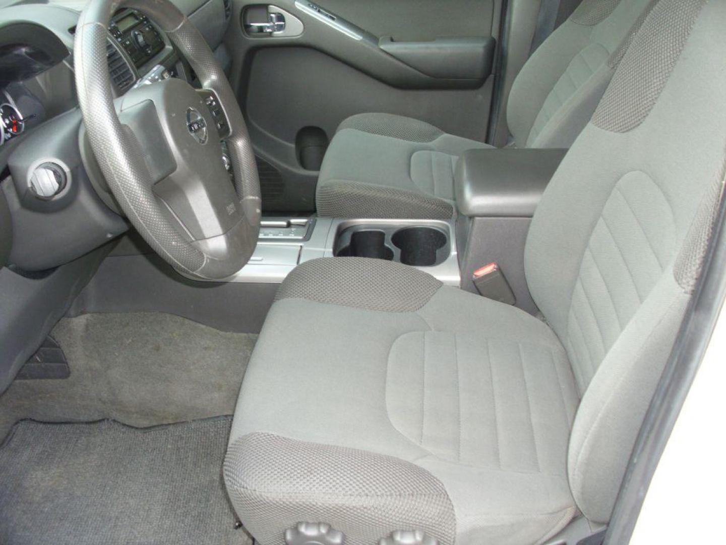 2008 WHITE NISSAN PATHFINDER S (5N1AR18U28C) with an 4.0L engine, Continuously Variable transmission, located at 12019 San Pedro Avenue, San Antonio, TX, 78216, (208) 269-7240, 29.550915, -98.491142 - We provide financing options through various third-party Credit Unions and Auto Finance Companies, including RBFCU, USAA, SSFCU, Pen Fed, Navy Fed, Credit Human Credit Union of Texas, and most other credit unions. We also work with major banks such as Capital One and Broadway Bank. Payment methods a - Photo#4