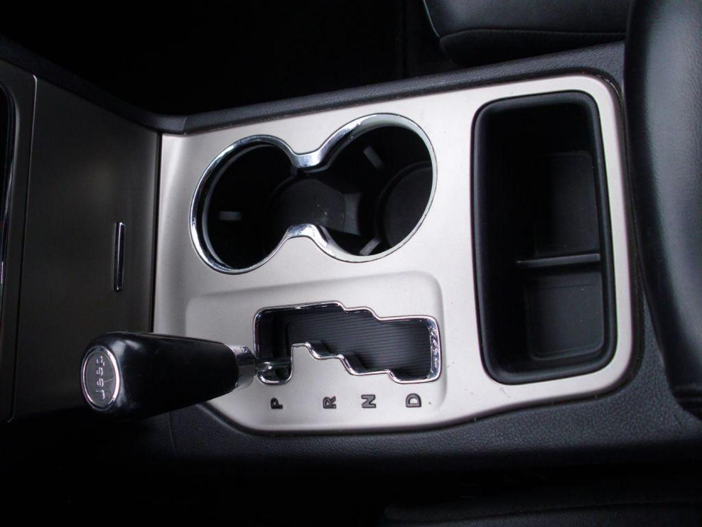 2012 WHITE JEEP GRAND CHEROKEE LAREDO (1C4RJEAG1CC) with an 3.6L engine, Automatic transmission, located at 12019 San Pedro Avenue, San Antonio, TX, 78216, (208) 269-7240, 29.550915, -98.491142 - We provide financing options through various third-party Credit Unions and Auto Finance Companies, including RBFCU, USAA, SSFCU, Pen Fed, Navy Fed, Credit Human Credit Union of Texas, and most other credit unions. We also work with major banks such as Capital One and Broadway Bank. Payment methods a - Photo#16