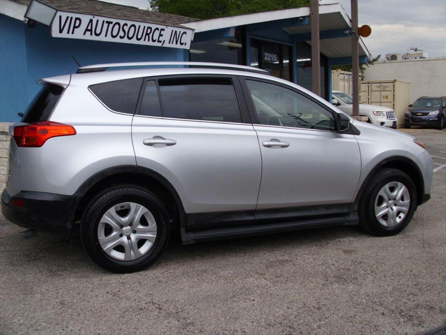 2013 SILVER TOYOTA RAV4 LE (2T3BFREV1DW) with an 2.5L engine, Automatic transmission, located at 12019 San Pedro Avenue, San Antonio, TX, 78216, (208) 269-7240, 29.550915, -98.491142 - GREAT 4WD/AWD VEHICLE !! NO Accidents or Damages!! Only 2 Previous Owners, Bluetooth Technology, Cloth Seats, Rear View Camera, Running Boards, Air Conditioning; Power Windows; Power Locks; Power Steering; Tilt Wheel; AM/FM CD/MP3; Immobilizer; Keyless Entry; Alarm; Daytime Running Lights; Dual Fron - Photo#2