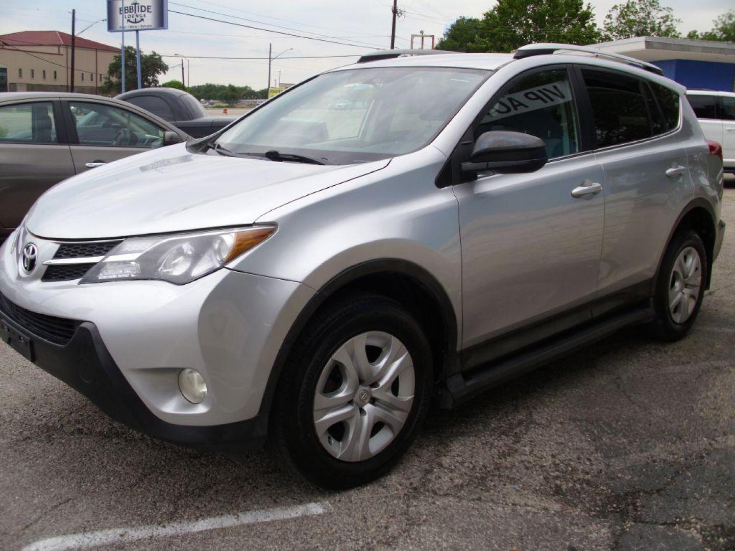 2013 SILVER TOYOTA RAV4 LE (2T3BFREV1DW) with an 2.5L engine, Automatic transmission, located at 12019 San Pedro Avenue, San Antonio, TX, 78216, (208) 269-7240, 29.550915, -98.491142 - GREAT 4WD/AWD VEHICLE !! NO Accidents or Damages!! Only 2 Previous Owners, Bluetooth Technology, Cloth Seats, Rear View Camera, Running Boards, Air Conditioning; Power Windows; Power Locks; Power Steering; Tilt Wheel; AM/FM CD/MP3; Immobilizer; Keyless Entry; Alarm; Daytime Running Lights; Dual Fron - Photo#3