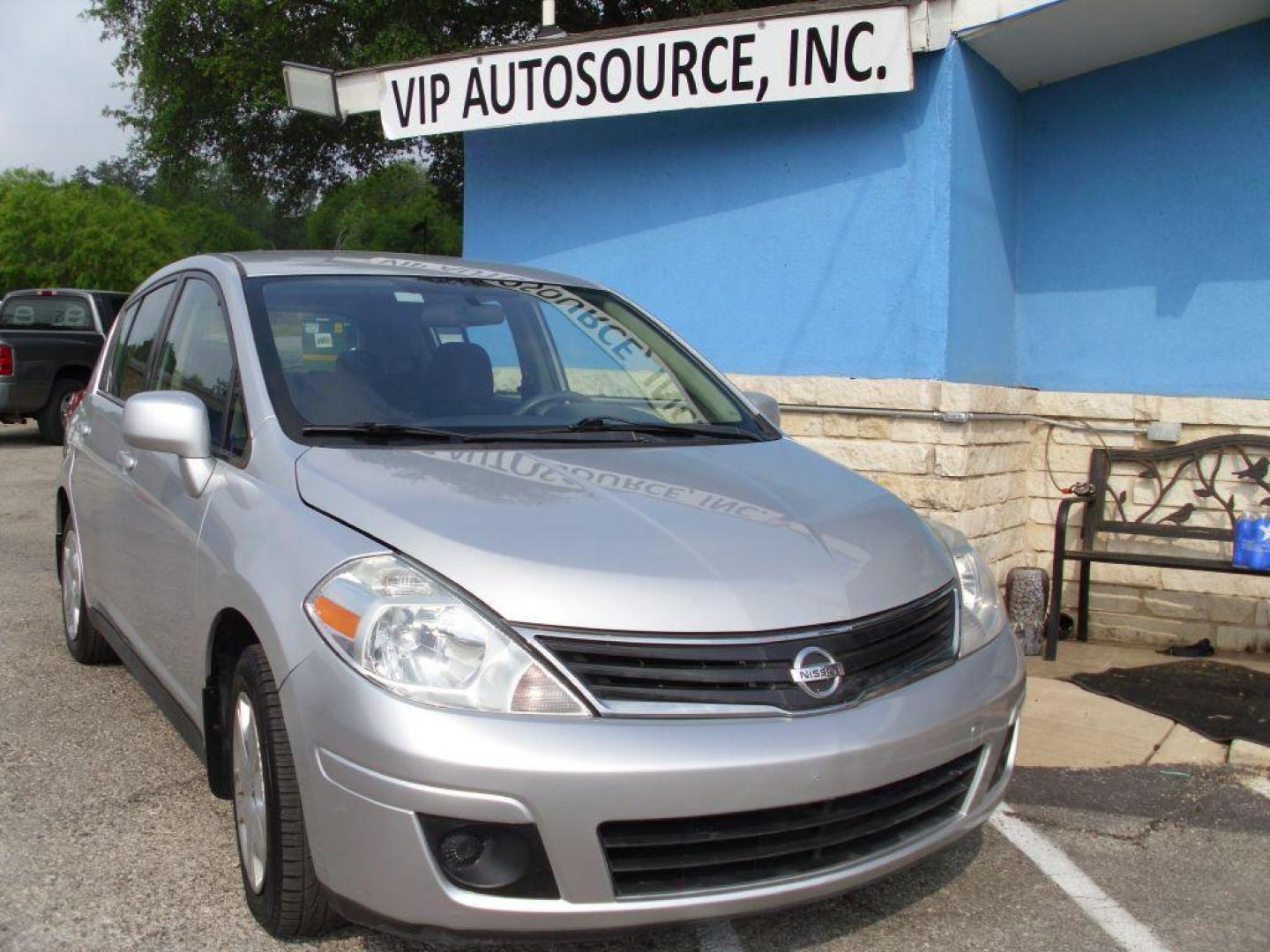 2010 SILVER NISSAN VERSA S (3N1BC1CP7AL) with an 1.8L engine, Automatic transmission, located at 12019 San Pedro Avenue, San Antonio, TX, 78216, (208) 269-7240, 29.550915, -98.491142 - We provide financing options through various third-party Credit Unions and Auto Finance Companies, including RBFCU, USAA, SSFCU, Pen Fed, Navy Fed, Credit Human Credit Union of Texas, and most other credit unions. We also work with major banks such as Capital One and Broadway Bank. Payment methods a - Photo#1