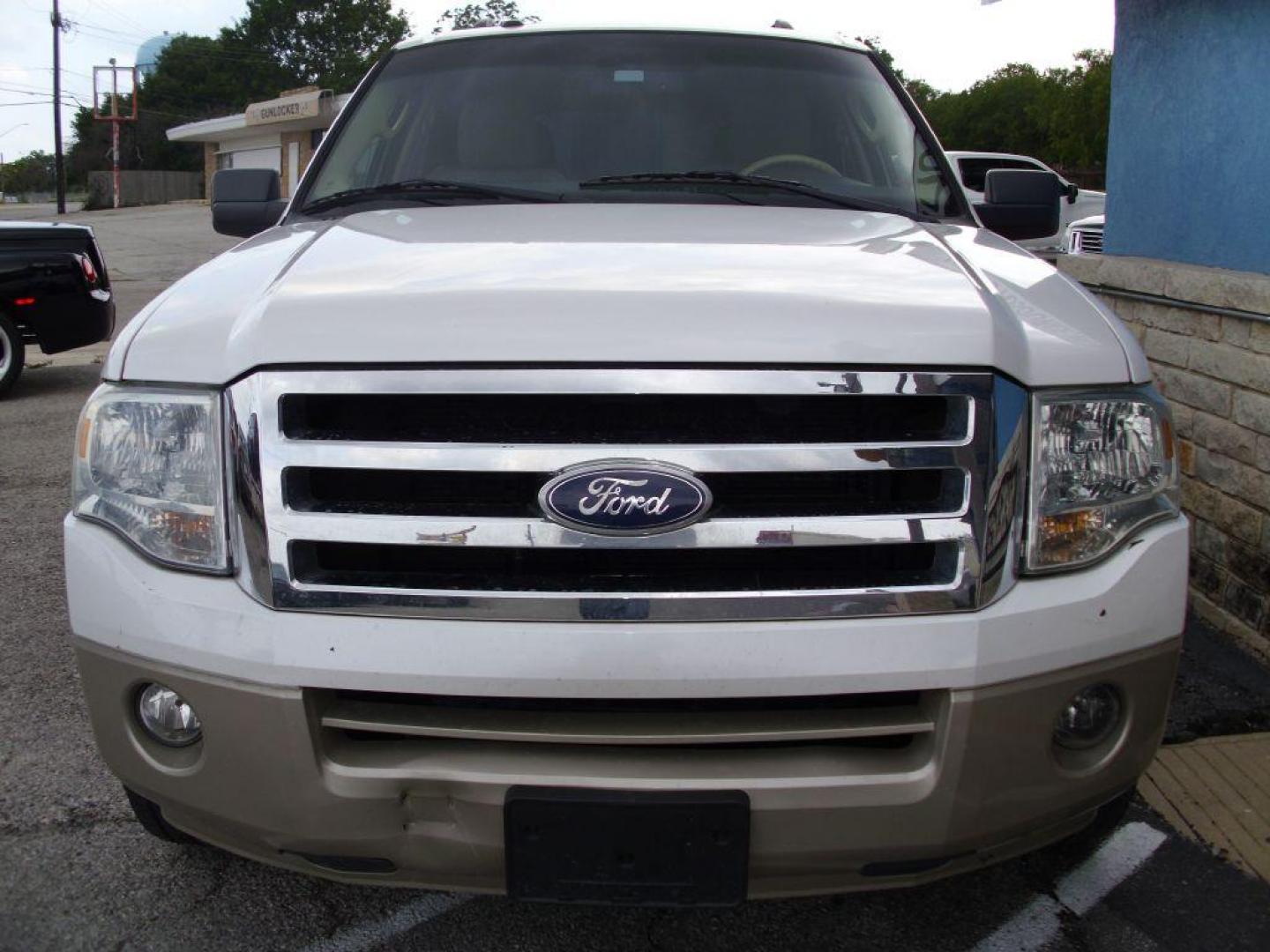 2010 WHITE FORD EXPEDITION EDDIE BAUER (1FMJU1H58AE) with an 5.4L engine, Automatic transmission, located at 12019 San Pedro Avenue, San Antonio, TX, 78216, (208) 269-7240, 29.550915, -98.491142 - We provide financing options through various third-party Credit Unions and Auto Finance Companies, including RBFCU, USAA, SSFCU, Pen Fed, Navy Fed, Credit Human Credit Union of Texas, and most other credit unions. We also work with major banks such as Capital One and Broadway Bank. Payment methods a - Photo#3