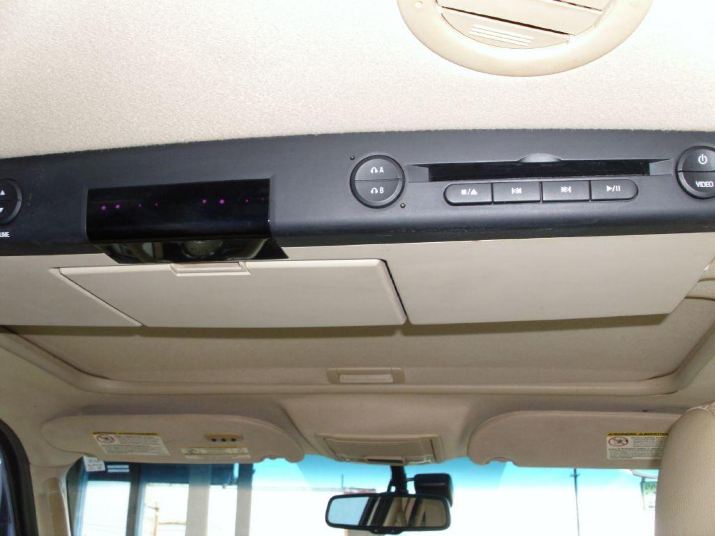 2010 WHITE FORD EXPEDITION EDDIE BAUER (1FMJU1H58AE) with an 5.4L engine, Automatic transmission, located at 12019 San Pedro Avenue, San Antonio, TX, 78216, (208) 269-7240, 29.550915, -98.491142 - We provide financing options through various third-party Credit Unions and Auto Finance Companies, including RBFCU, USAA, SSFCU, Pen Fed, Navy Fed, Credit Human Credit Union of Texas, and most other credit unions. We also work with major banks such as Capital One and Broadway Bank. Payment methods a - Photo#14