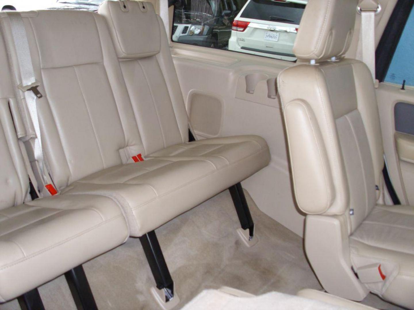 2010 WHITE FORD EXPEDITION EDDIE BAUER (1FMJU1H58AE) with an 5.4L engine, Automatic transmission, located at 12019 San Pedro Avenue, San Antonio, TX, 78216, (208) 269-7240, 29.550915, -98.491142 - We provide financing options through various third-party Credit Unions and Auto Finance Companies, including RBFCU, USAA, SSFCU, Pen Fed, Navy Fed, Credit Human Credit Union of Texas, and most other credit unions. We also work with major banks such as Capital One and Broadway Bank. Payment methods a - Photo#19