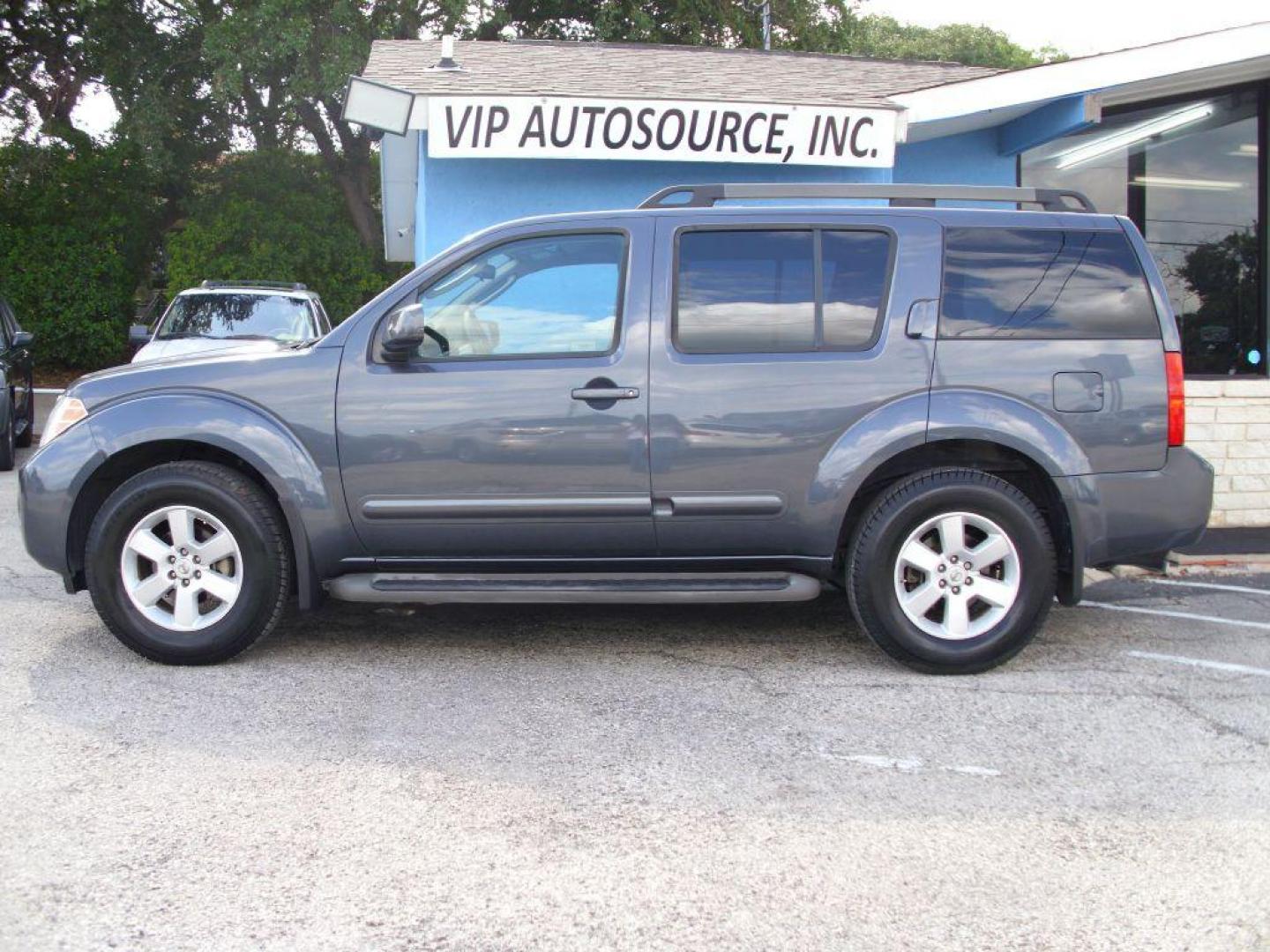 2010 GRAY NISSAN PATHFINDER S (5N1AR1NN5AC) with an 4.0L engine, Automatic transmission, located at 12019 San Pedro Avenue, San Antonio, TX, 78216, (208) 269-7240, 29.550915, -98.491142 - We provide financing options through various third-party Credit Unions and Auto Finance Companies, including RBFCU, USAA, SSFCU, Pen Fed, Navy Fed, Credit Human Credit Union of Texas, and most other credit unions. We also work with major banks such as Capital One and Broadway Bank. Payment methods a - Photo#3