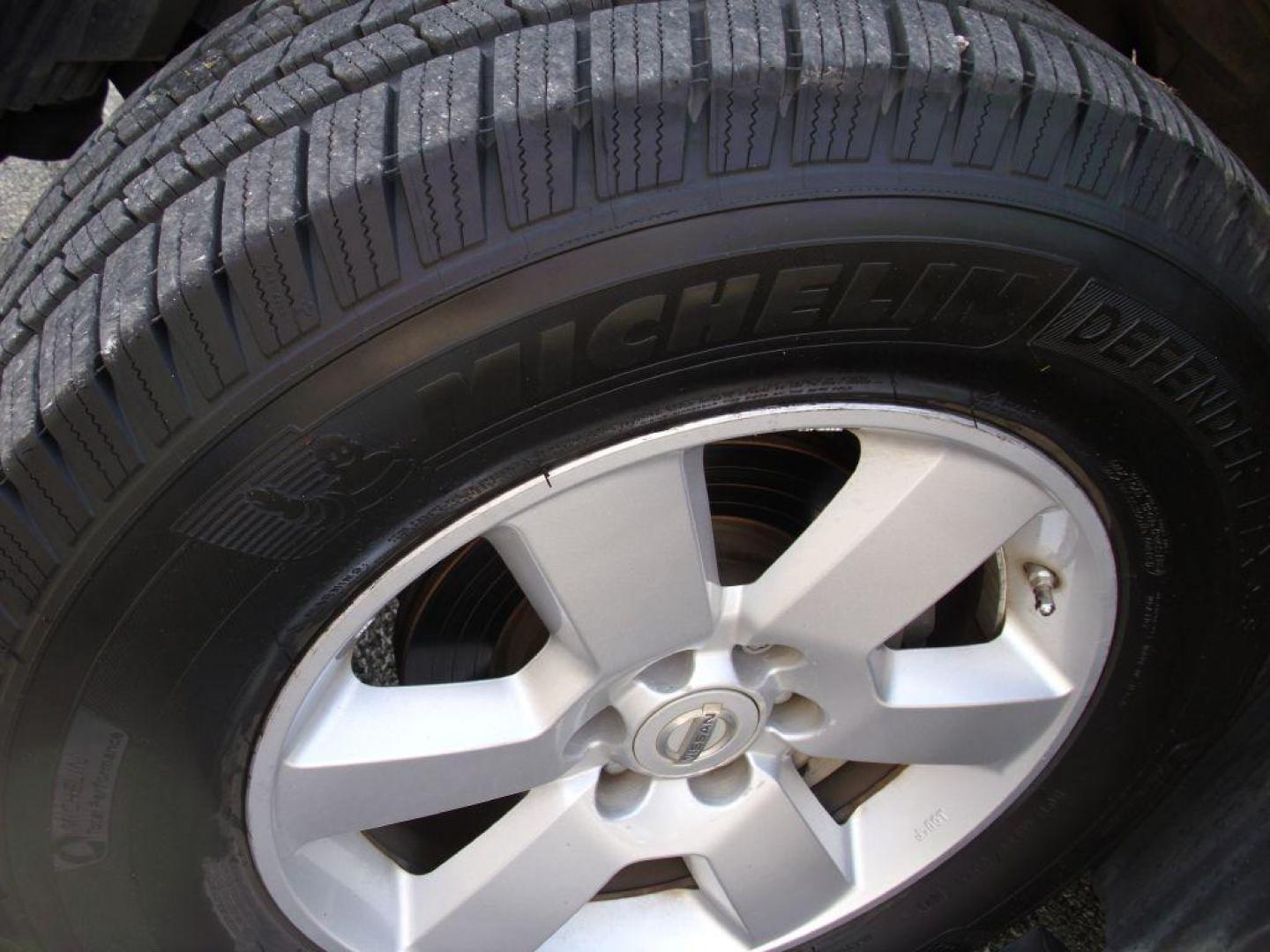 2010 GRAY NISSAN PATHFINDER S (5N1AR1NN5AC) with an 4.0L engine, Automatic transmission, located at 12019 San Pedro Avenue, San Antonio, TX, 78216, (208) 269-7240, 29.550915, -98.491142 - We provide financing options through various third-party Credit Unions and Auto Finance Companies, including RBFCU, USAA, SSFCU, Pen Fed, Navy Fed, Credit Human Credit Union of Texas, and most other credit unions. We also work with major banks such as Capital One and Broadway Bank. Payment methods a - Photo#19