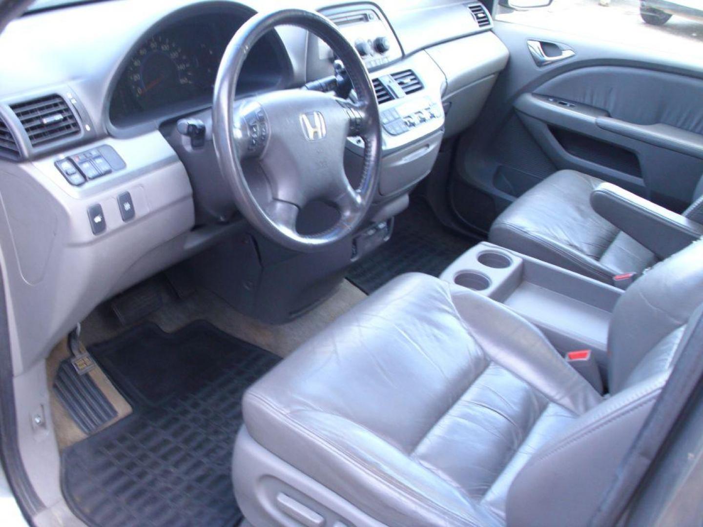 2010 GRAY HONDA ODYSSEY EXL (5FNRL3H60AB) with an 3.5L engine, Automatic transmission, San Antonio, TX, 78216, (208) 269-7240, 29.424601, -98.495140 - Photo#23
