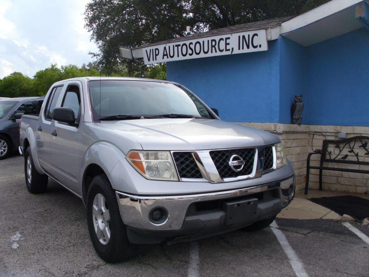 2006 SILVER NISSAN FRONTIER SE (1N6AD07U76C) with an 4.0L engine, Automatic transmission, San Antonio, TX, 78216, (208) 269-7240, 29.424601, -98.495140 - We provide financing options through various third-party Credit Unions and Auto Finance Companies, including RBFCU, USAA, SSFCU, Pen Fed, Navy Fed, Credit Human Credit Union of Texas, and most other credit unions. We also work with major banks such as Capital One and Broadway Bank. Payment methods a - Photo#4