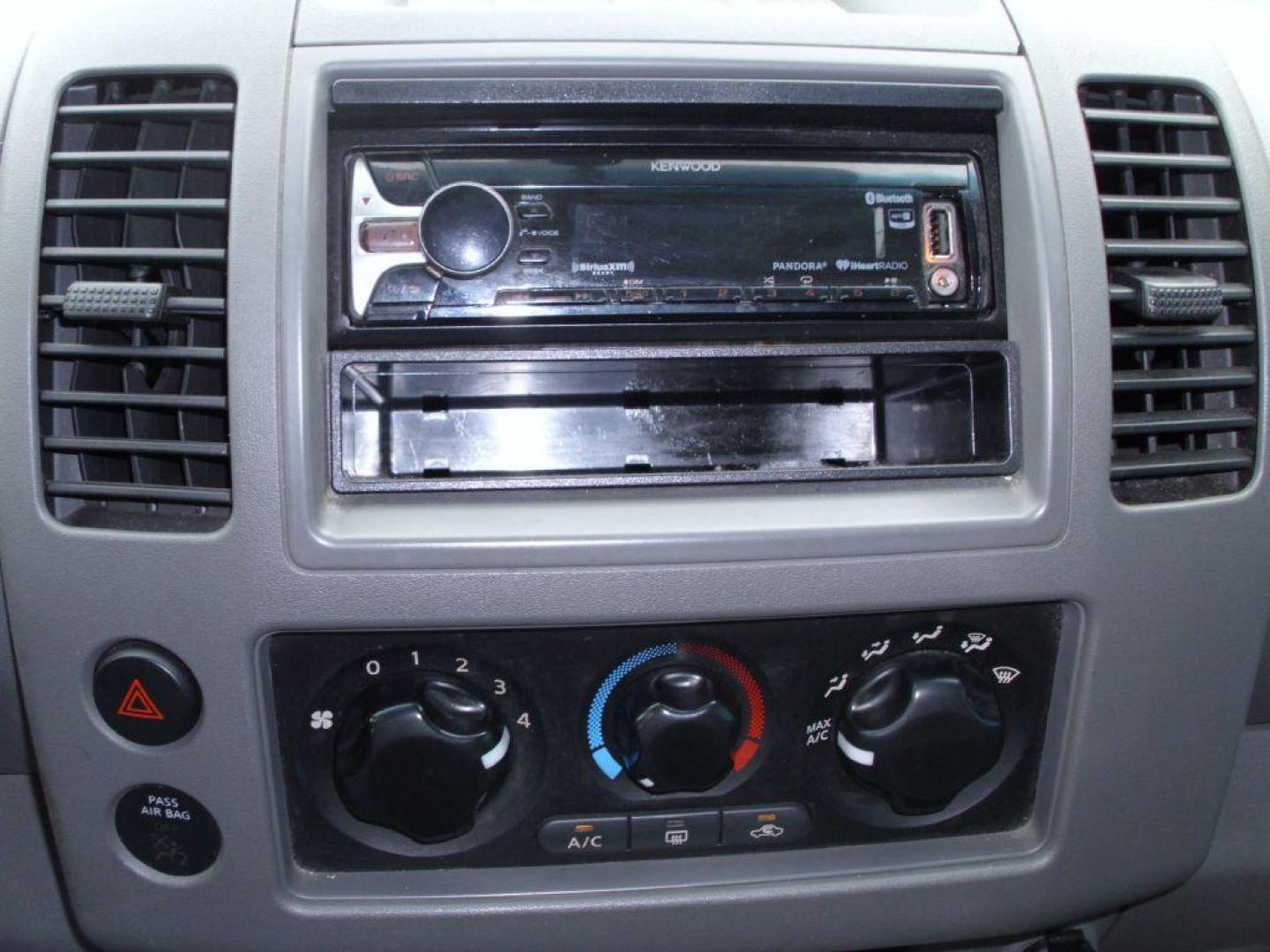 2006 SILVER NISSAN FRONTIER SE (1N6AD07U76C) with an 4.0L engine, Automatic transmission, San Antonio, TX, 78216, (208) 269-7240, 29.424601, -98.495140 - We provide financing options through various third-party Credit Unions and Auto Finance Companies, including RBFCU, USAA, SSFCU, Pen Fed, Navy Fed, Credit Human Credit Union of Texas, and most other credit unions. We also work with major banks such as Capital One and Broadway Bank. Payment methods a - Photo#18