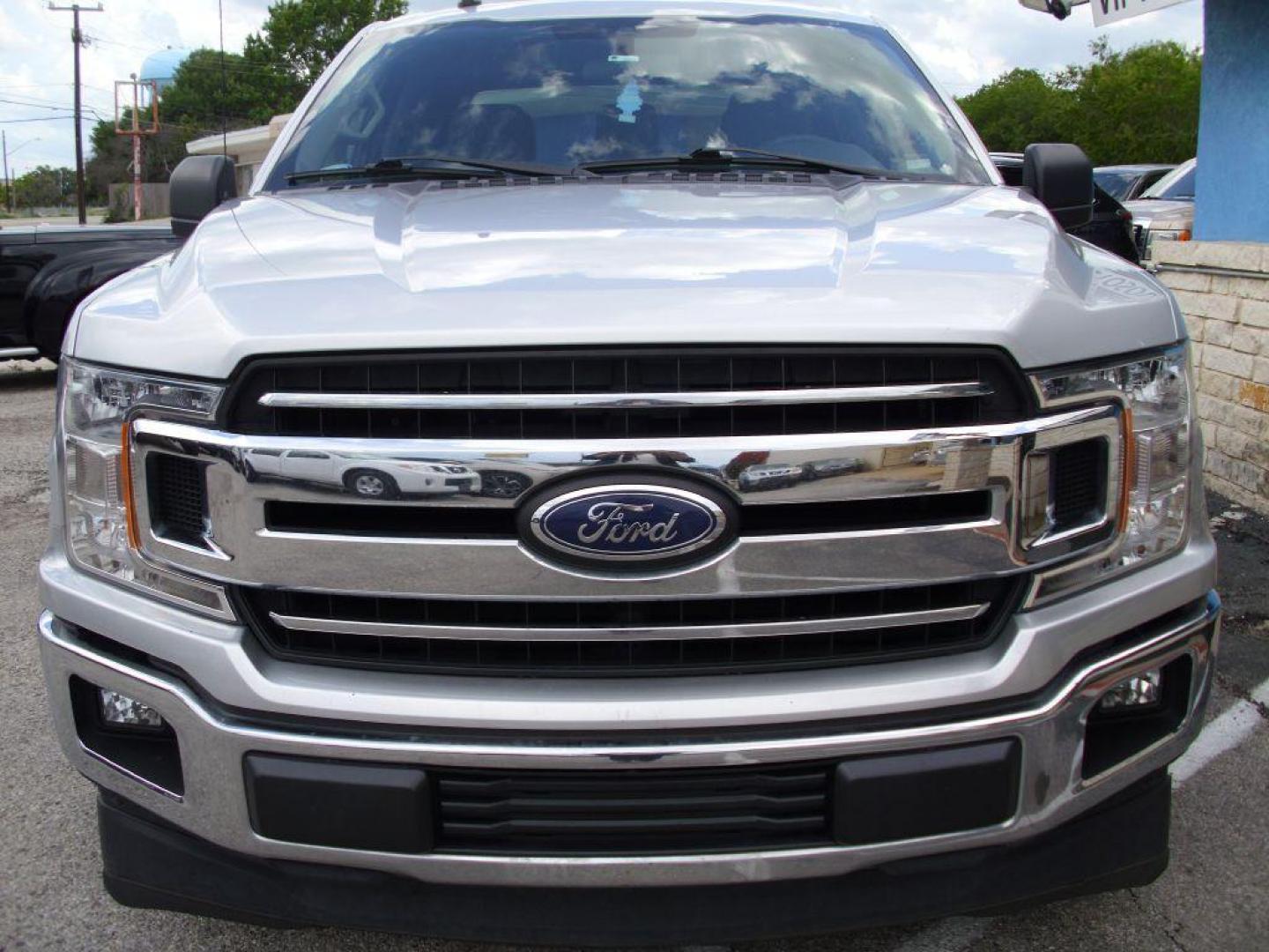 2019 GRAY FORD F150 SUPERCREW (1FTEW1C51KK) with an 5.0L engine, Automatic transmission, San Antonio, TX, 78216, (208) 269-7240, 29.424601, -98.495140 - We provide financing options through various third-party Credit Unions and Auto Finance Companies, including RBFCU, USAA, SSFCU, Pen Fed, Navy Fed, Credit Human Credit Union of Texas, and most other credit unions. We also work with major banks such as Capital One and Broadway Bank. Payment methods a - Photo#2