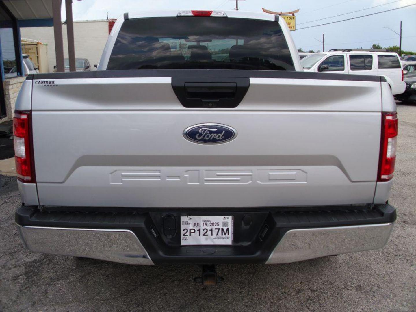 2019 GRAY FORD F150 SUPERCREW (1FTEW1C51KK) with an 5.0L engine, Automatic transmission, San Antonio, TX, 78216, (208) 269-7240, 29.424601, -98.495140 - We provide financing options through various third-party Credit Unions and Auto Finance Companies, including RBFCU, USAA, SSFCU, Pen Fed, Navy Fed, Credit Human Credit Union of Texas, and most other credit unions. We also work with major banks such as Capital One and Broadway Bank. Payment methods a - Photo#9