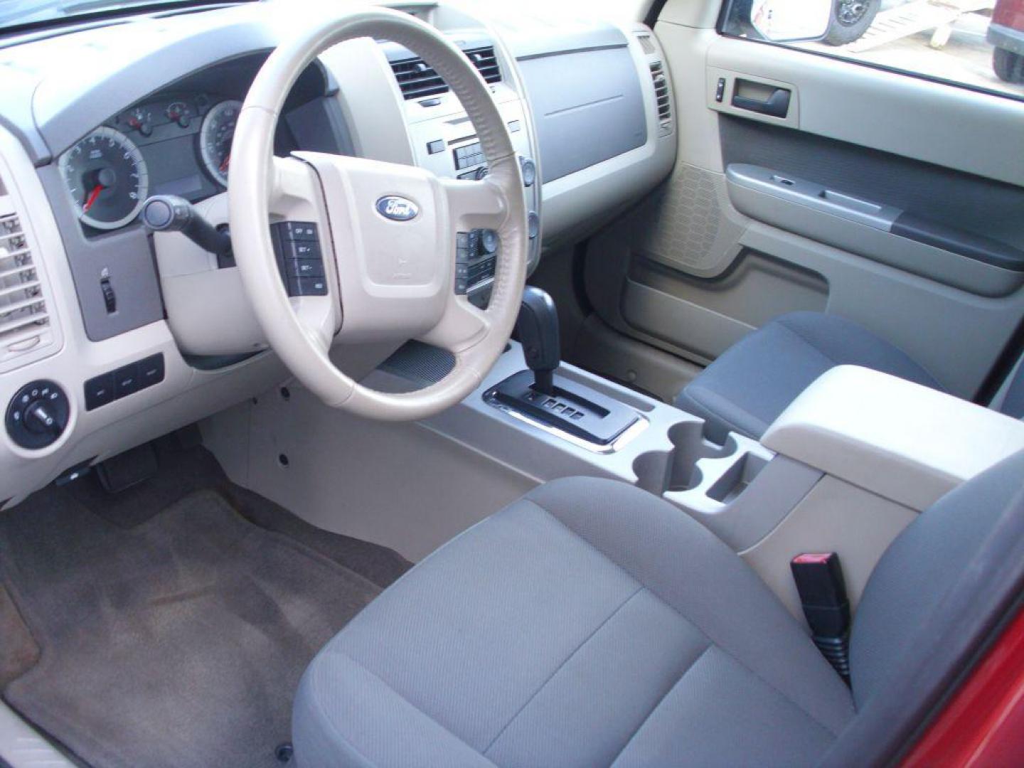 2009 RED FORD ESCAPE XLT (1FMCU93G29K) with an 3.0L engine, Automatic transmission, located at 2215 Harry Wurzbach Rd , San Antonio, TX, 78209, (208) 269-7240, 29.491415, -98.432098 - 4WD/AWD; ALLOY WHEELS- NO ACCIDENTS OR DAMAGES REPORTED! Cloth Seats; Satellite Radio ready; Air Conditioning; Power Windows; Power Locks; Power Steering; Tilt Wheel; Satellite; AM/FM CD/MP3; Immobilizer; Keyless Entry; Alarm; Available; Dual Airbags Front Head and Side; Active Seatbelts; Passenger - Photo#5