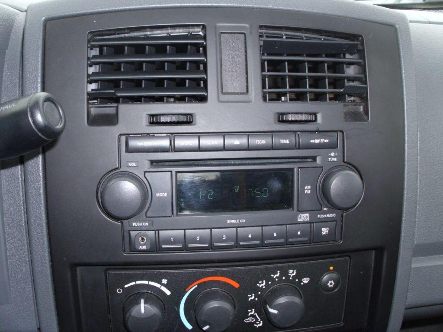 2007 WHITE DODGE DAKOTA QUAD (1D7HE28K47S) with an 3.7L engine, Automatic transmission, located at 2215 Harry Wurzbach Rd , San Antonio, TX, 78209, (208) 269-7240, 29.491415, -98.432098 - RELIABLE TRUCK - NO ACCIDENTS OR DAMAGES! SPORT PACKAGE! 2WD; Cloth Seats; Tow Hitch; Air Conditioning; ABS Brakes; Automatic Transmission; Cruise Control; Power Steering; Tilt Wheel; AM/FM CD; Satellite; Dual Front Air Bag; Active Belts; Crew Cab; Short Bed; All Wheel ABS; 1/2 Ton We provide fi - Photo#17