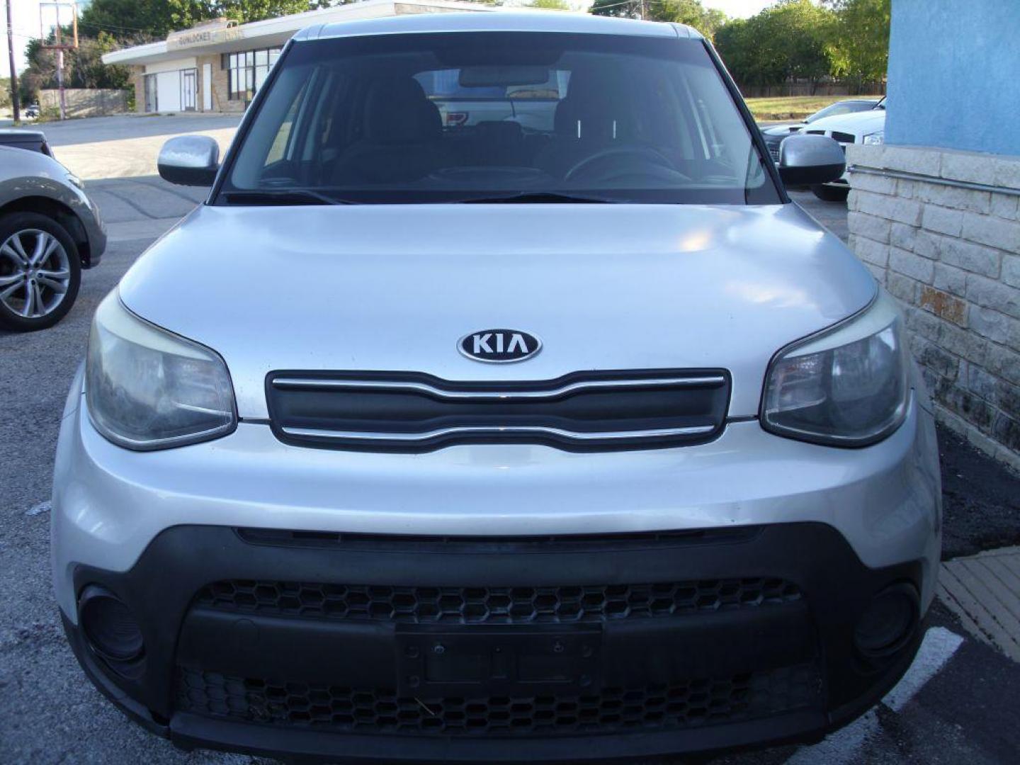 2018 GRAY KIA SOUL (KNDJN2A27J7) with an 1.6L engine, Automatic transmission, located at 12019 San Pedro Ave., San Antonio, TX, 78216, (208) 269-7240, 29.545015, -98.490662 - We provide financing options through various third-party Credit Unions and Auto Finance Companies, including RBFCU, USAA, SSFCU, Pen Fed, Navy Fed, Credit Human Credit Union of Texas, and most other credit unions. We also work with major banks such as Capital One and Broadway Bank. Payment methods a - Photo#3