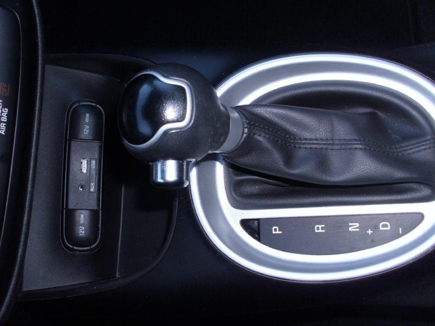 2018 GRAY KIA SOUL (KNDJN2A27J7) with an 1.6L engine, Automatic transmission, located at 12019 San Pedro Ave., San Antonio, TX, 78216, (208) 269-7240, 29.545015, -98.490662 - We provide financing options through various third-party Credit Unions and Auto Finance Companies, including RBFCU, USAA, SSFCU, Pen Fed, Navy Fed, Credit Human Credit Union of Texas, and most other credit unions. We also work with major banks such as Capital One and Broadway Bank. Payment methods a - Photo#15