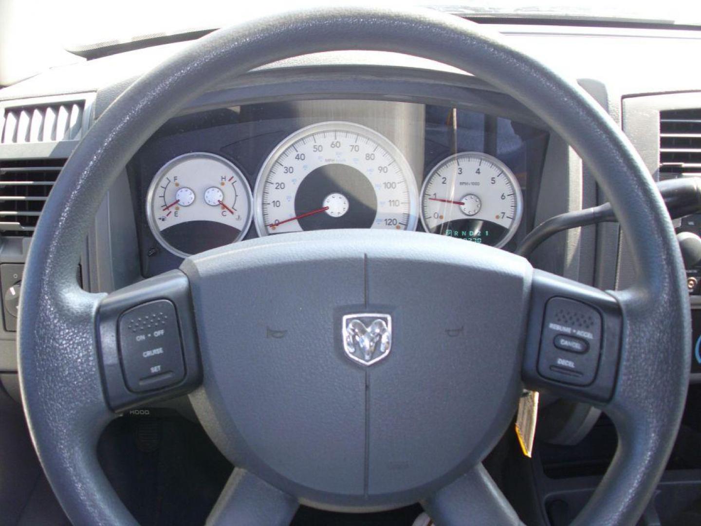 2006 BLUE DODGE DAKOTA SLT (1D7HE42KX6S) with an 3.7L engine, Automatic transmission, located at 2215 Harry Wurzbach Rd , San Antonio, TX, 78209, (208) 269-7240, 29.491415, -98.432098 - GREAT TRUCK WITH A BED COVER AND A BED LINER!! Automatic Transmission, Alloy Wheels, Bed Liner, Cloth Seats, Cruise Control, Air Conditioning; Power Windows; Power Mirrors, Power Seat(s), Tow Hitch, Power Locks; Power Steering; Tilt Wheel; AM/FM CD; Passive sentry key; Available; Dual Front Air Bag; - Photo#17