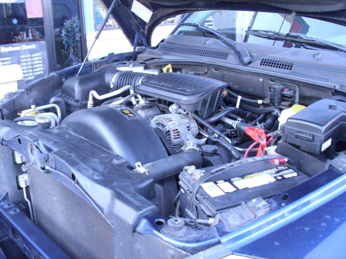 2006 BLUE DODGE DAKOTA SLT (1D7HE42KX6S) with an 3.7L engine, Automatic transmission, located at 2215 Harry Wurzbach Rd , San Antonio, TX, 78209, (208) 269-7240, 29.491415, -98.432098 - GREAT TRUCK WITH A BED COVER AND A BED LINER!! Automatic Transmission, Alloy Wheels, Bed Liner, Cloth Seats, Cruise Control, Air Conditioning; Power Windows; Power Mirrors, Power Seat(s), Tow Hitch, Power Locks; Power Steering; Tilt Wheel; AM/FM CD; Passive sentry key; Available; Dual Front Air Bag; - Photo#10