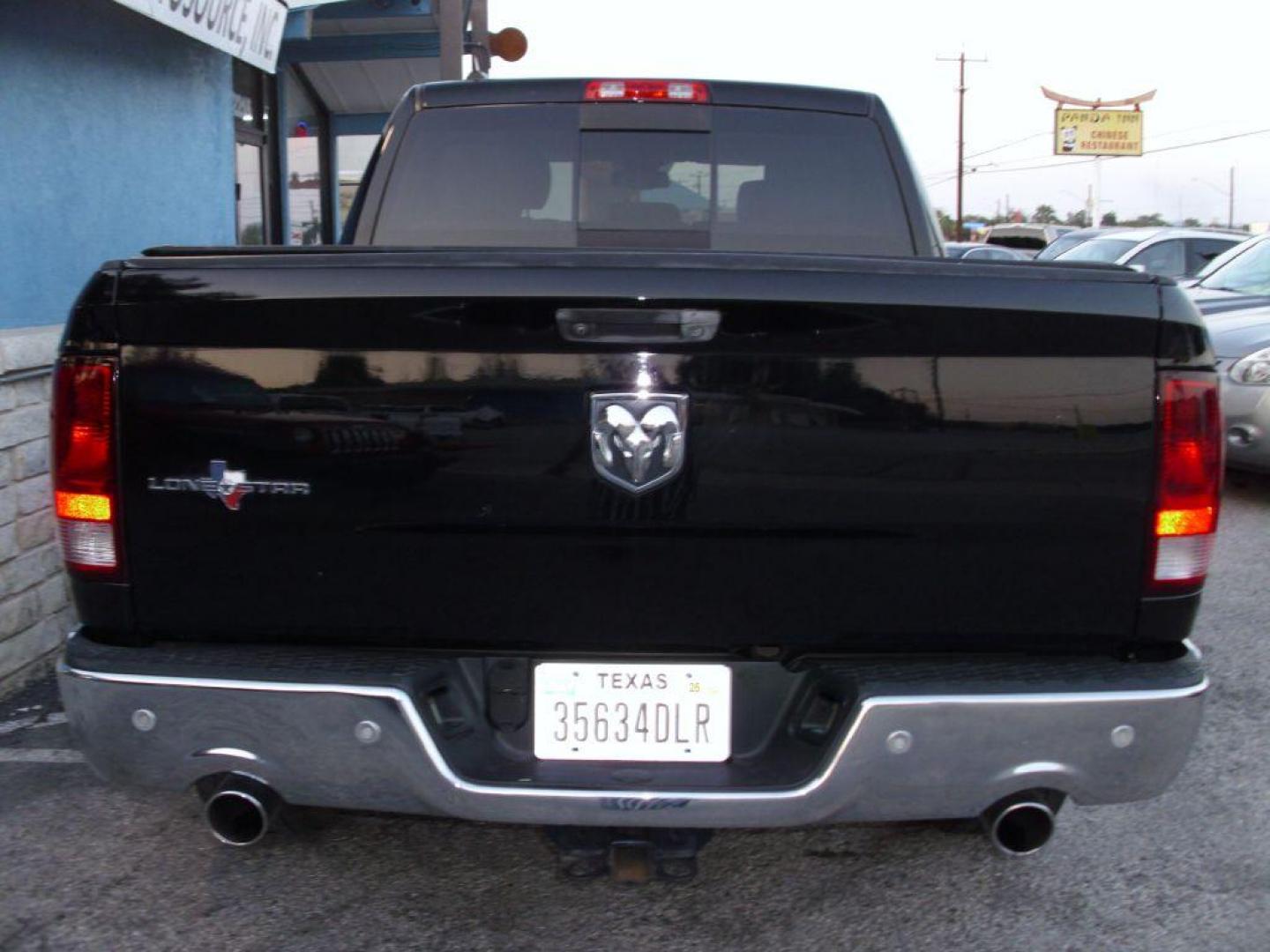 2014 BLACK RAM 1500 SLT (1C6RR6LT5ES) with an 5.7L engine, Automatic transmission, located at 2215 Harry Wurzbach Rd , San Antonio, TX, 78209, (208) 269-7240, 29.491415, -98.432098 - 20 INCH PLUS WHEELS! Alloy Wheels, Alpine Sound System, Automatic Transmission, ABS Brakes, Air Conditioning; Power Windows; Power Locks; Power Steering; Tilt Wheel; AM/FM CD/MP3; Satellite; AM/FM CD/DVD; Sentry Key; Keyless Entry; Available; Dual Air Bags Front and Sides; Active Belts; Crew Cab; Sh - Photo#8