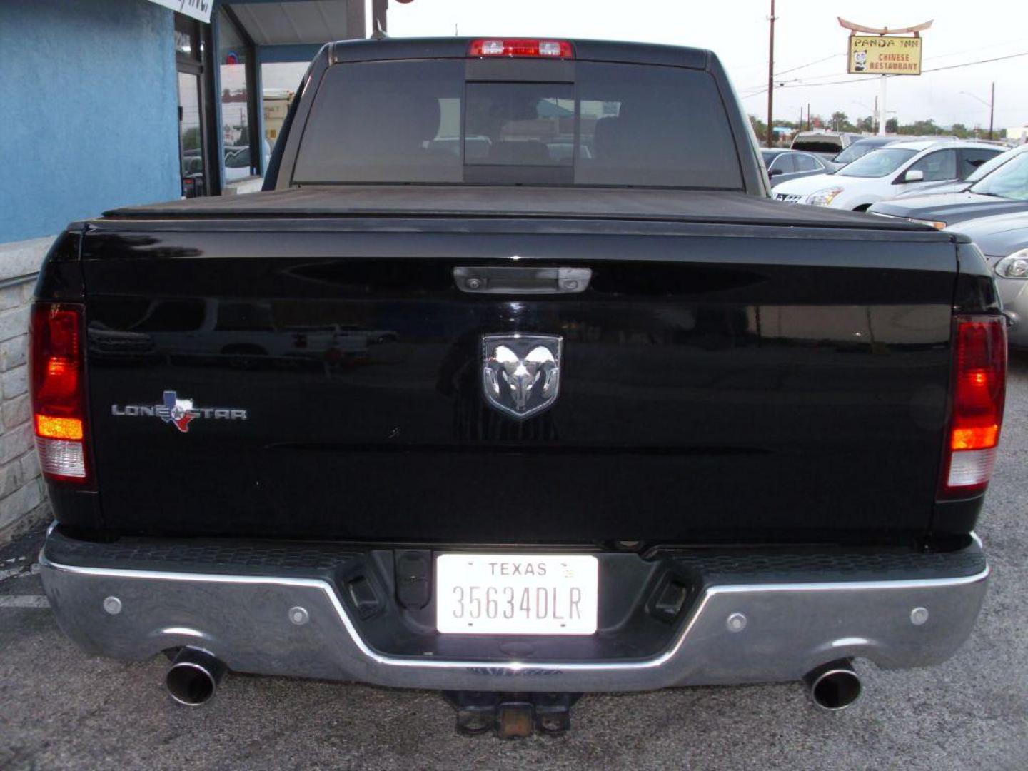 2014 BLACK RAM 1500 SLT (1C6RR6LT5ES) with an 5.7L engine, Automatic transmission, located at 2215 Harry Wurzbach Rd , San Antonio, TX, 78209, (208) 269-7240, 29.491415, -98.432098 - 20 INCH PLUS WHEELS! Alloy Wheels, Alpine Sound System, Automatic Transmission, ABS Brakes, Air Conditioning; Power Windows; Power Locks; Power Steering; Tilt Wheel; AM/FM CD/MP3; Satellite; AM/FM CD/DVD; Sentry Key; Keyless Entry; Available; Dual Air Bags Front and Sides; Active Belts; Crew Cab; Sh - Photo#9