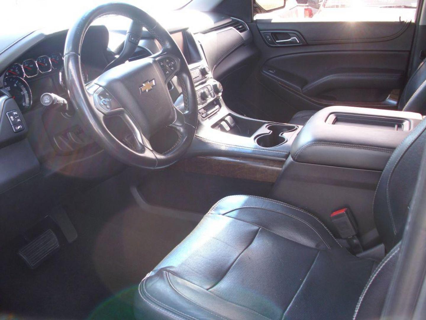 2018 BLUE CHEVROLET TAHOE 1500 LS (1GNSCAKC9JR) with an 5.3L engine, Automatic transmission, located at 2215 Harry Wurzbach Rd , San Antonio, TX, 78209, (208) 269-7240, 29.491415, -98.432098 - GREAT SUV FOR ROAD TRIPS WITH FOLD AWAY THIRD ROW ! ABS Brakes; Air Conditioning; Alloy Wheels; AM/FM Stereo; Android Auto; Apple CarPlay; Automatic Transmission; Auxiliary Audio Input; Bluetooth Technology; CD Audio; Cruise Control; Lane Departure Warning; Leather Seats; Navigation System; Overhead - Photo#11