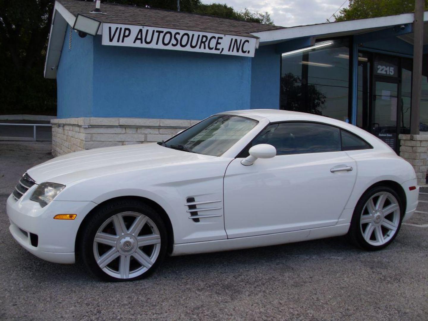 2006 WHITE CHRYSLER CROSSFIRE LIMITED (1C3AN69L76X) with an 3.2L engine, Automatic transmission, located at 2215 Harry Wurzbach Rd , San Antonio, TX, 78209, (208) 269-7240, 29.491415, -98.432098 - Photo#0