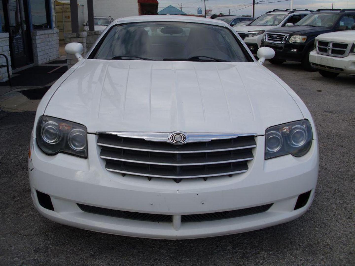 2006 WHITE CHRYSLER CROSSFIRE LIMITED (1C3AN69L76X) with an 3.2L engine, Automatic transmission, located at 2215 Harry Wurzbach Rd , San Antonio, TX, 78209, (208) 269-7240, 29.491415, -98.432098 - Photo#2