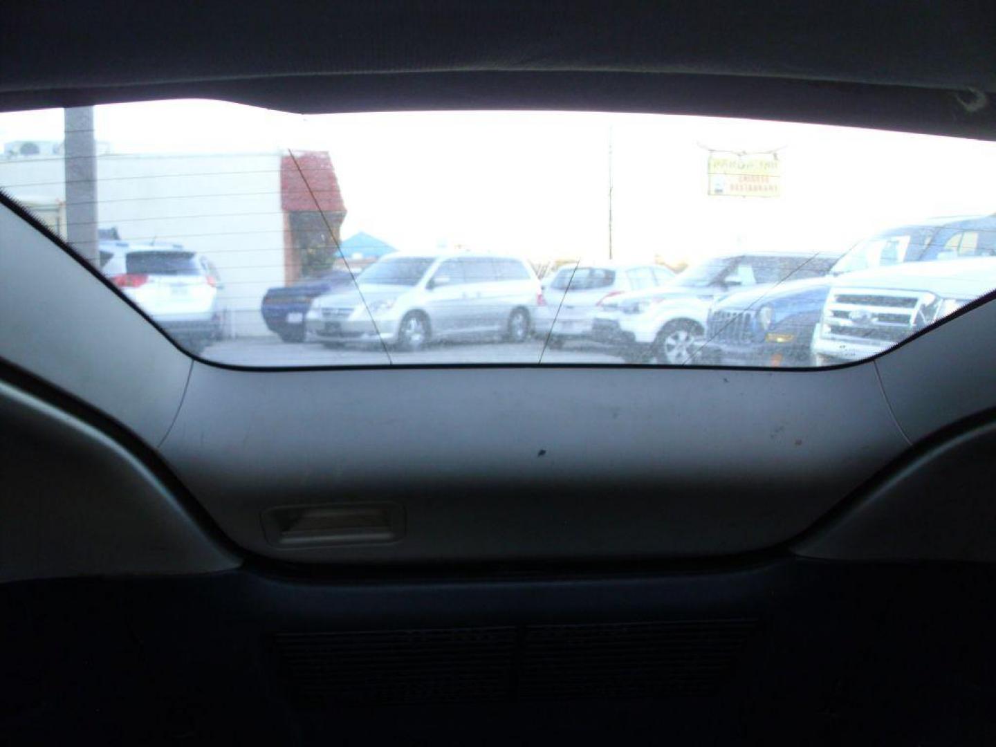 2006 WHITE CHRYSLER CROSSFIRE LIMITED (1C3AN69L76X) with an 3.2L engine, Automatic transmission, located at 2215 Harry Wurzbach Rd , San Antonio, TX, 78209, (208) 269-7240, 29.491415, -98.432098 - Photo#10