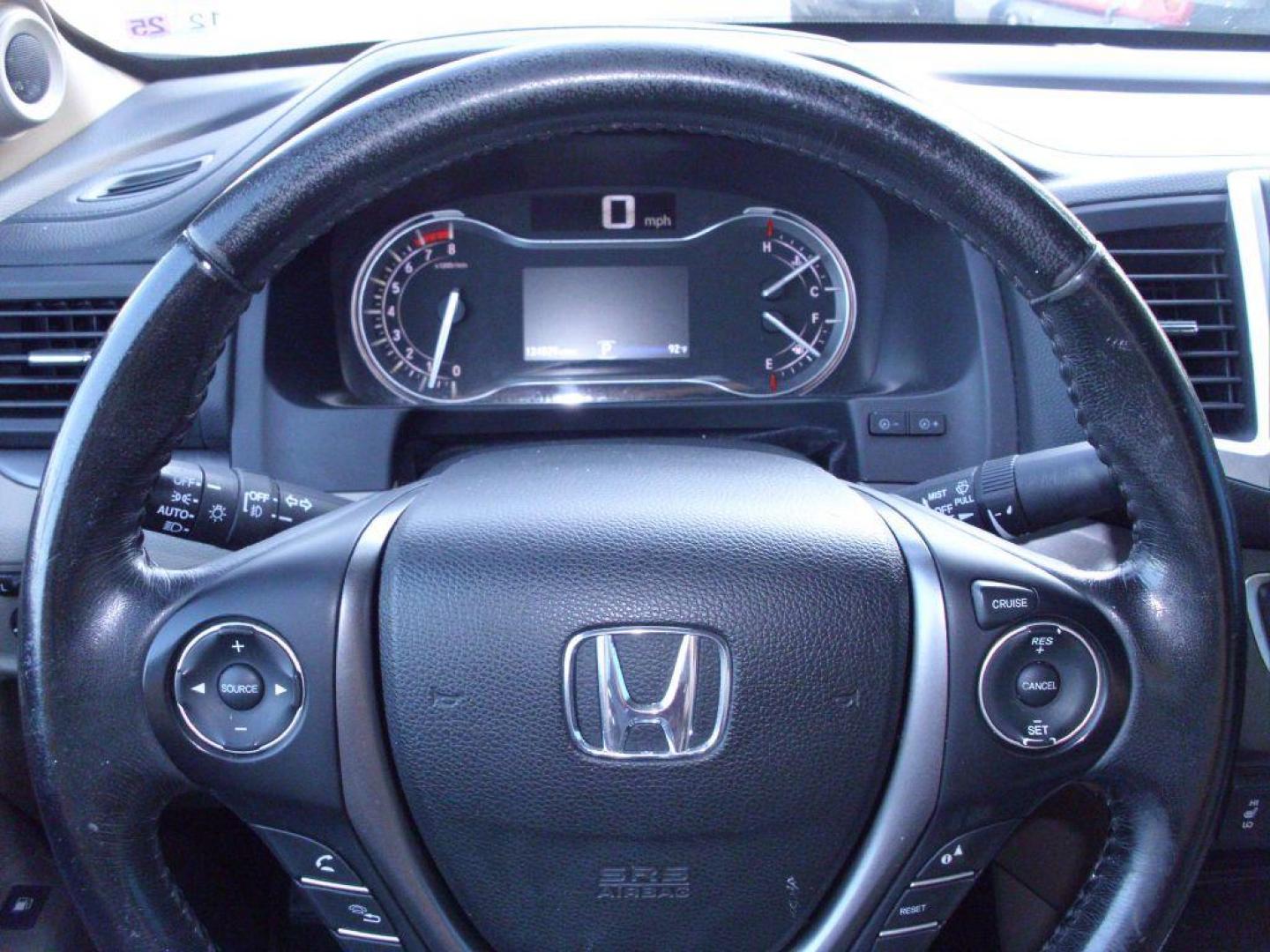 2017 WHITE HONDA RIDGELINE RTL (5FPYK2F59HB) with an 3.5L engine, Automatic transmission, located at 2215 Harry Wurzbach Rd , San Antonio, TX, 78209, (208) 269-7240, 29.491415, -98.432098 - ABS Brakes; Air Conditioning; Alloy Wheels; AM/FM Stereo; Automatic Transmission; Auxiliary Audio Input; Bed Liner; Bluetooth Technology; Cruise Control; Front Seat Heaters; Full Roof Rack; Leather Seats; Overhead Airbags; Parking Sensors; Power Locks; Power Mirrors; Power Seat(s); Power Windows; Re - Photo#18