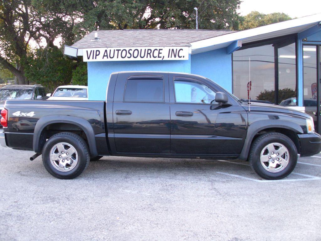 photo of 2006 DODGE DAKOTA QUAD SLT