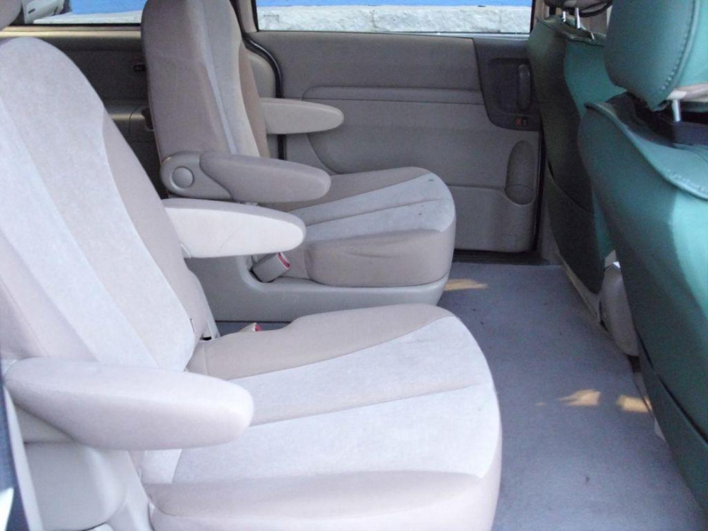 2012 TAN KIA SEDONA LX (KNDMG4C79C6) with an 3.5L engine, Automatic transmission, located at 2215 Harry Wurzbach Rd , San Antonio, TX, 78209, (208) 269-7240, 29.491415, -98.432098 - PERFECT VAN FOR ROADTRIPS- THIRD ROW SEAT! ABS Brakes; Air Conditioning; AM/FM Stereo; Automatic Transmission; Auxiliary Audio Input; Bluetooth Technology; CD Audio; Cloth Seats; Cruise Control; Fold-Away Third Row; Overhead Airbags; Parking Sensors; Power Locks; Power Mirrors; Power Windows; Quad S - Photo#9