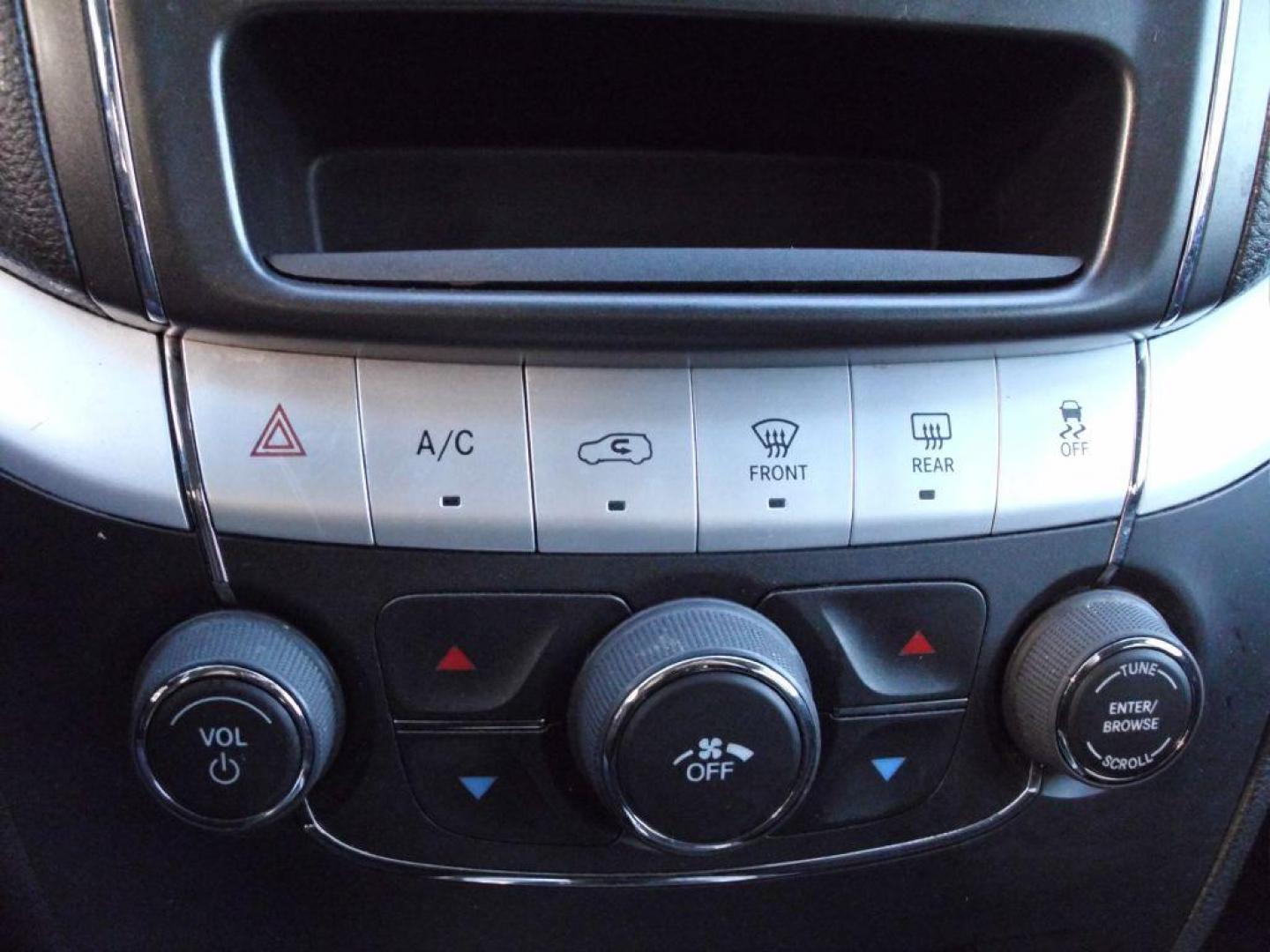 2016 RED DODGE JOURNEY (3C4PDCBB4GT) , Automatic transmission, located at 2215 Harry Wurzbach Rd , San Antonio, TX, 78209, (208) 269-7240, 29.491415, -98.432098 - ONE OWNER- THIRD ROW SEATING; Roof Rack, Traction Control; Air Conditioning; Power Door Locks; Power Steering; AM/FM Stereo; Alloy Wheels; Cruise Control; Side Air Bags; Power Seat; Power Windows; Dual Air Bags ** WE DO NOT OFFER BUY HERE PAY HERE FINANCING. or Sub-Prime credit rebuilding** - Photo#22