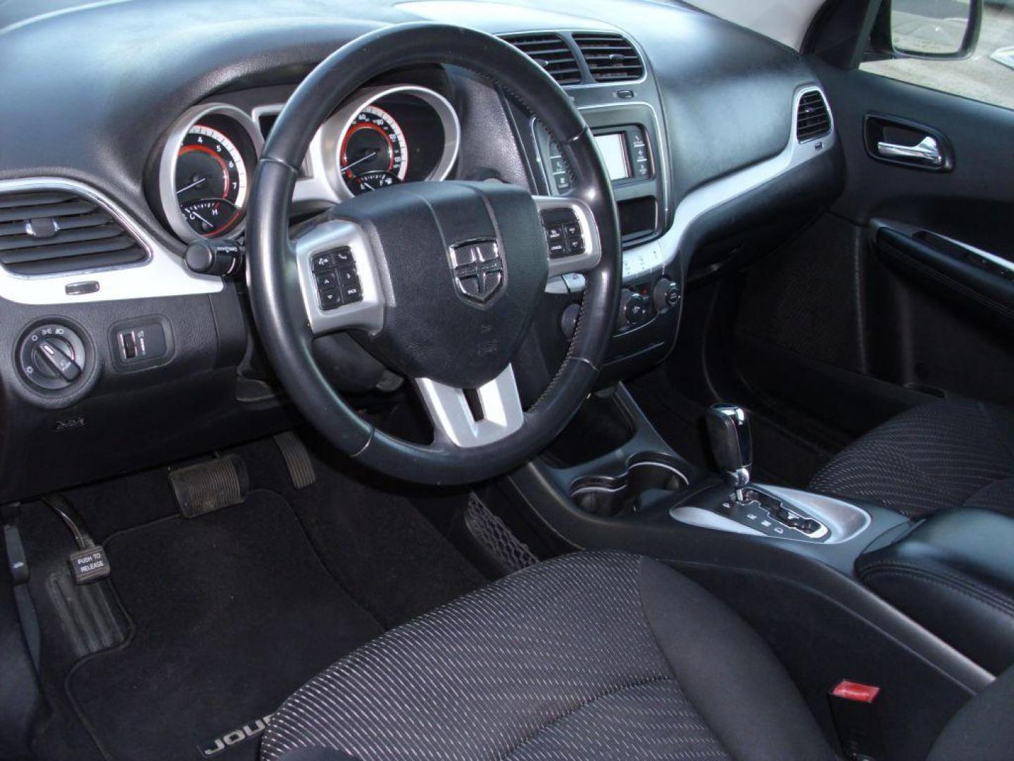 2016 RED DODGE JOURNEY SXT (3C4PDCBB4GT) with an 2.4L engine, Automatic transmission, located at 2215 Harry Wurzbach Rd , San Antonio, TX, 78209, (208) 269-7240, 29.491415, -98.432098 - ONE OWNER- THIRD ROW SEATING; Roof Rack, Traction Control; Air Conditioning; Power Door Locks; Power Steering; AM/FM Stereo; Alloy Wheels; Cruise Control; Side Air Bags; Power Seat; Power Windows; Dual Air Bags ** WE DO NOT OFFER BUY HERE PAY HERE FINANCING. or Sub-Prime credit rebuilding** - Photo#9