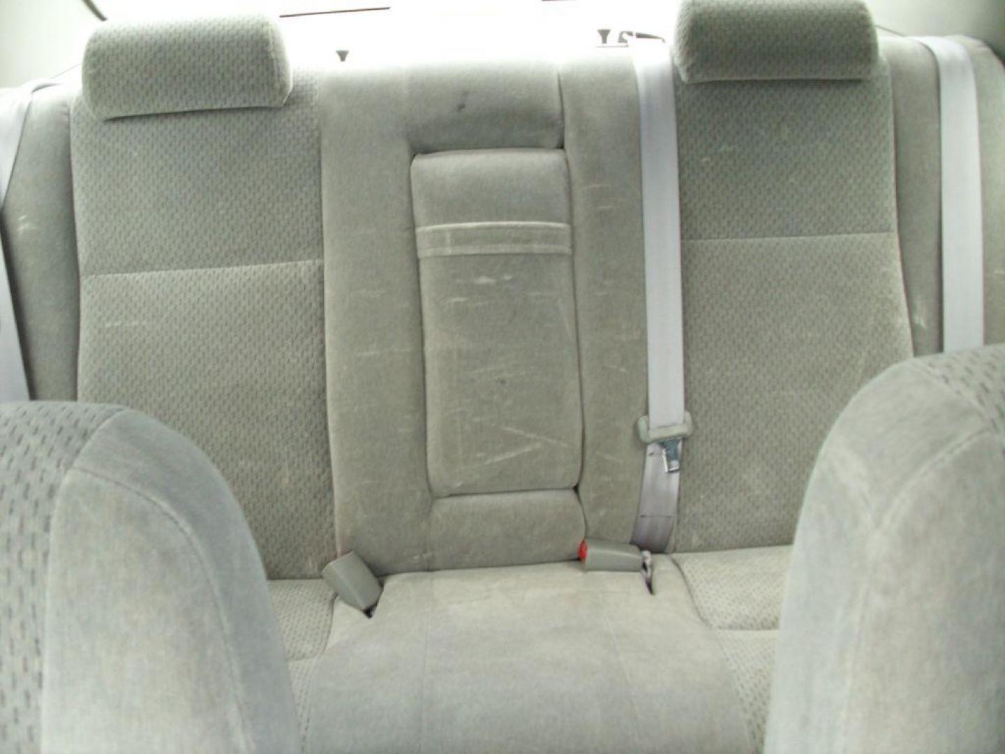 2002 SILVER TOYOTA CAMRY LE (4T1BE32K72U) with an 2.4L engine, Automatic transmission - GREAT VEHICLE WITH AUTOMATIC TRANSMISSION. Air Conditioning; Cruise Control; Sunroof(s); Cloth Seats; Rear Defroster; Power Windows; Power Locks; Power Steering; Tilt Wheel; AM/FM CD; AM/FM Cassette; Available; Dual Front Air Bag; Active Belts; All Wheel ABS We provide financing options through v - Photo#19