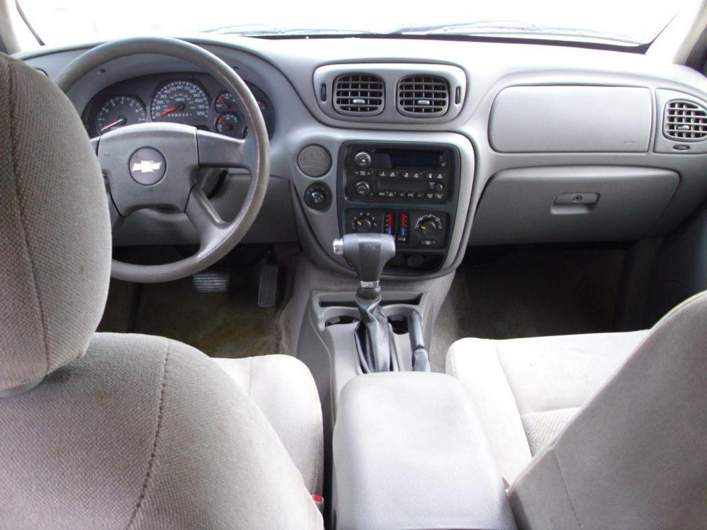 2007 GRAY CHEVROLET TRAILBLAZER LS (1GNDS13S672) with an 4.2L engine, Automatic transmission, located at 2215 Harry Wurzbach Rd , San Antonio, TX, 78209, (208) 269-7240, 29.491415, -98.432098 - ONLY 2 Previous Owners with NO Accidents or Damage Reported!! Full Roof Rack; Automatic Transmission; Alloy Wheels; Tow Hitch; Traction Control; Cruise Control; Rear Defroster; Air Conditioning; Power Windows; Power Locks; Power Steering; Tilt Wheel; AM/FM CD; AM/FM CD/MP3; Satellite; Passive engine - Photo#11