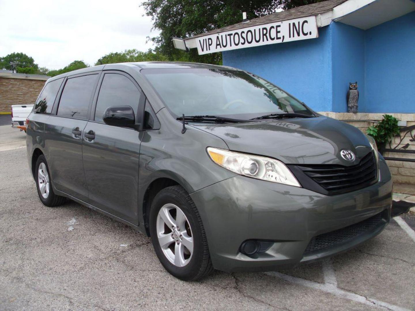 2013 GREEN TOYOTA SIENNA L (5TDZK3DCXDS) with an 3.5L engine, Automatic transmission, located at 2215 Harry Wurzbach Rd , San Antonio, TX, 78209, (208) 269-7240, 29.491415, -98.432098 - ONE OWNER- GREAT FOR FAMILIES and TRAVELING!! Quad Seats; Automatic Transmission; Third Row Seats; Rear Defroster; Traction Control; Cloth Seats; Power Locks; Rear Air Conditioning; Air Conditioning; Power Windows; Power Locks; Power Steering; Tilt Wheel; AM/FM CD/MP3; Satellite; AM/FM CD/DVD; Imm - Photo#1