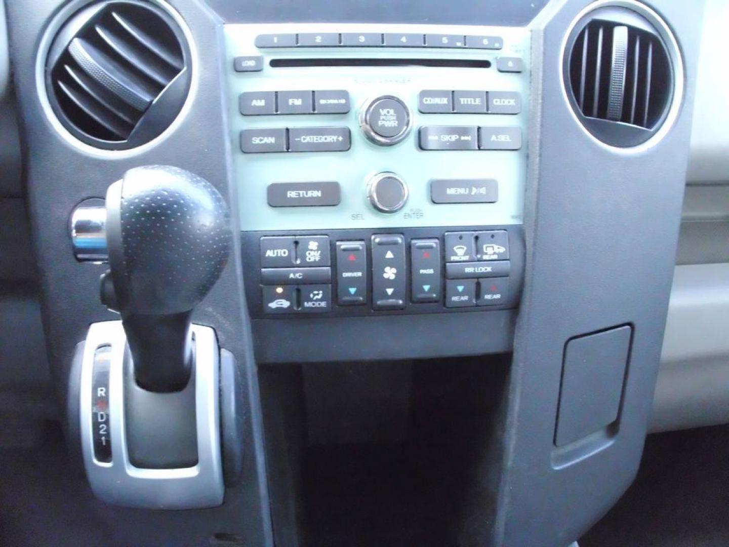 2010 WHITE HONDA PILOT EX (5FNYF3H45AB) with an 3.5L engine, Automatic transmission, located at 2215 Harry Wurzbach Rd , San Antonio, TX, 78209, (208) 269-7240, 29.491415, -98.432098 - GREAT VEHICLE WITH A FOLD- AWAY THIRD ROW! Full Roof Rack; Cloth Seats; Automatic Transmission; Rear Defroster; Rear Air Conditioning; Tow Hitch; Air Conditioning; Power Windows; Power Locks; Power Steering; Power Mirrors; Tilt Wheel; AM/FM CD/MP3; Satellite; Immobilizer; Keyless Entry; Alarm; Dayti - Photo#15