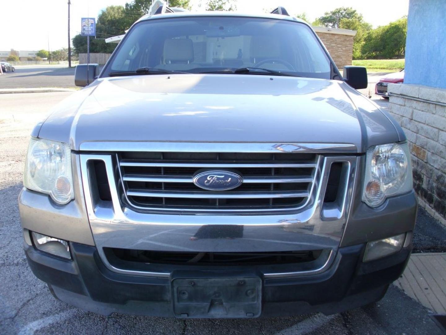 2008 GRAY FORD EXPLORER SPORT XLT (1FMEU31E38U) with an 4.0L engine, Automatic transmission, located at 2215 Harry Wurzbach Rd , San Antonio, TX, 78209, (208) 269-7240, 29.491415, -98.432098 - GREAT TRUCK with Alloy Wheels!! Automatic Transmission; Cloth Seats; Tow Hitch; Running Boards; Air Conditioning; Power Windows; Power Locks; Power Steering; Tilt Wheel; AM/FM CD/MP3; Satellite; AM/FM CD/DVD; Immobilizer; Keyless Entry; Dual Air Bags Front Head and Sides; Active Belts; Sport Utility- Photo#2