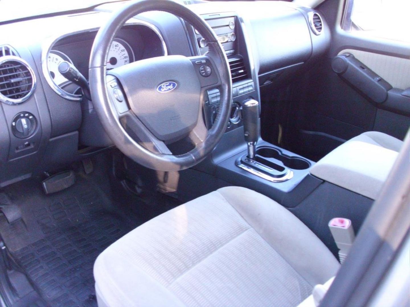 2008 GRAY FORD EXPLORER SPORT XLT (1FMEU31E38U) with an 4.0L engine, Automatic transmission, located at 2215 Harry Wurzbach Rd , San Antonio, TX, 78209, (208) 269-7240, 29.491415, -98.432098 - GREAT TRUCK with Alloy Wheels!! Automatic Transmission; Cloth Seats; Tow Hitch; Running Boards; Air Conditioning; Power Windows; Power Locks; Power Steering; Tilt Wheel; AM/FM CD/MP3; Satellite; AM/FM CD/DVD; Immobilizer; Keyless Entry; Dual Air Bags Front Head and Sides; Active Belts; Sport Utility- Photo#11